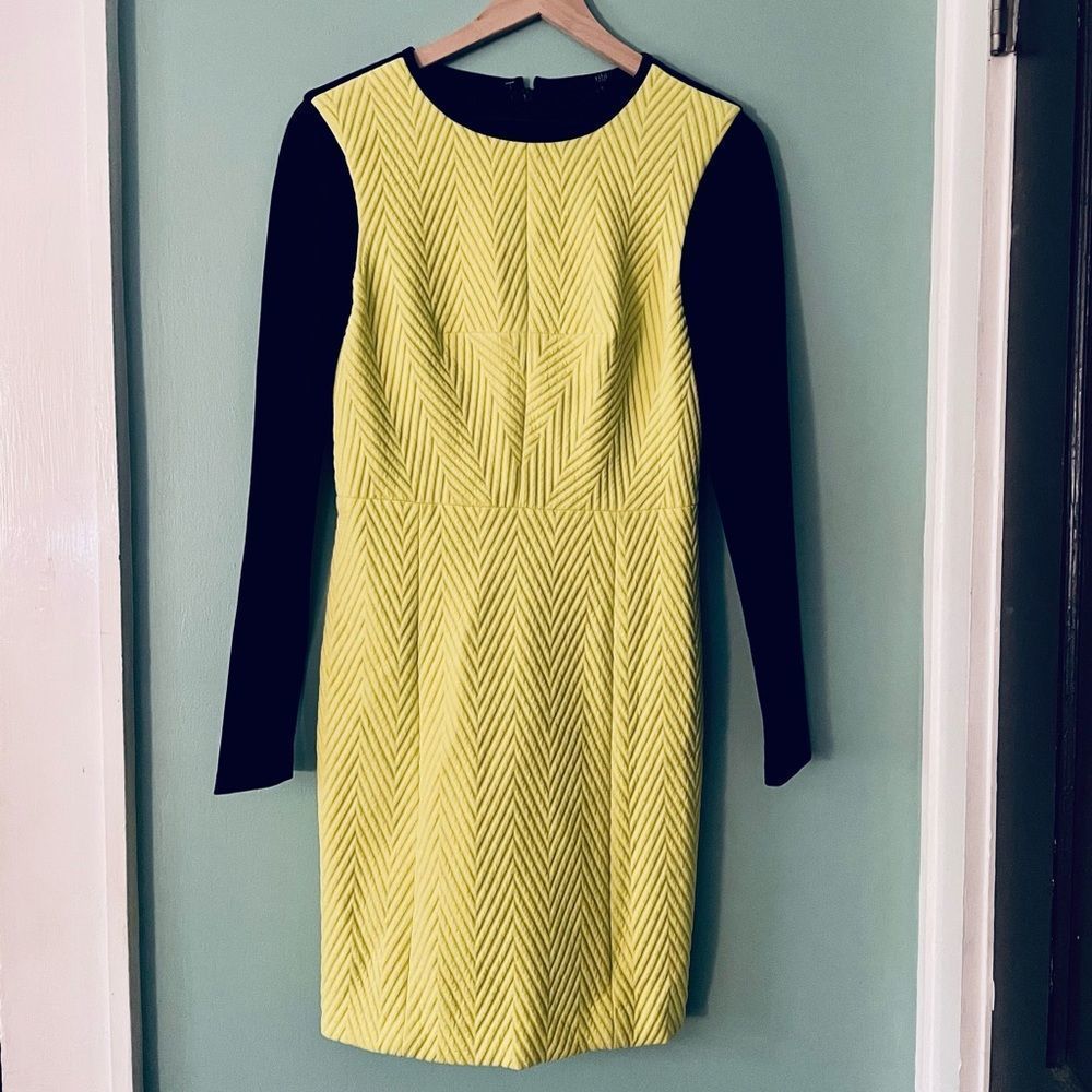 TIBI NY Bright green & black jersey style long sleeve midi sheath dress size 6